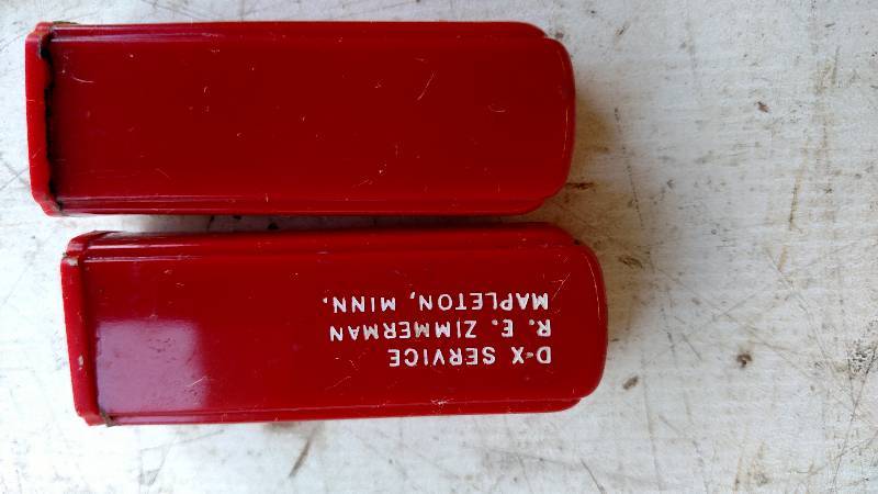 lot 362 image: Gas Pump Salt & Pepper Shakers, D-X...