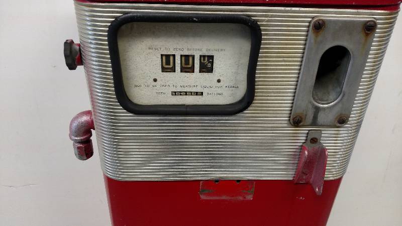 lot 4 image: Tokheim Model 86 GPI Gas Pump, SN 8...