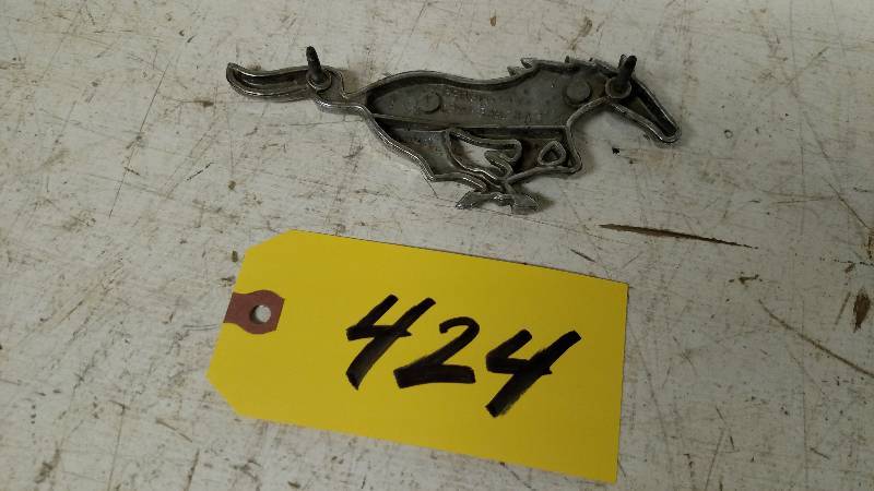 lot 424 image: Mustang Emblem...