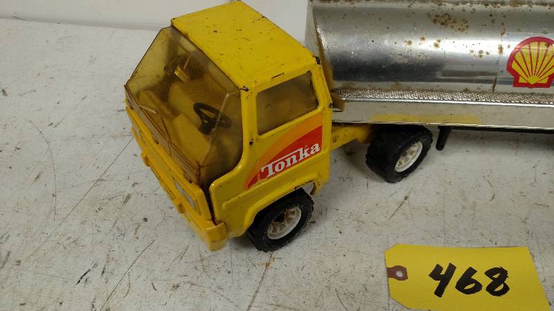 lot 468 image: Tonka Trucks Shell Tanker Truck...