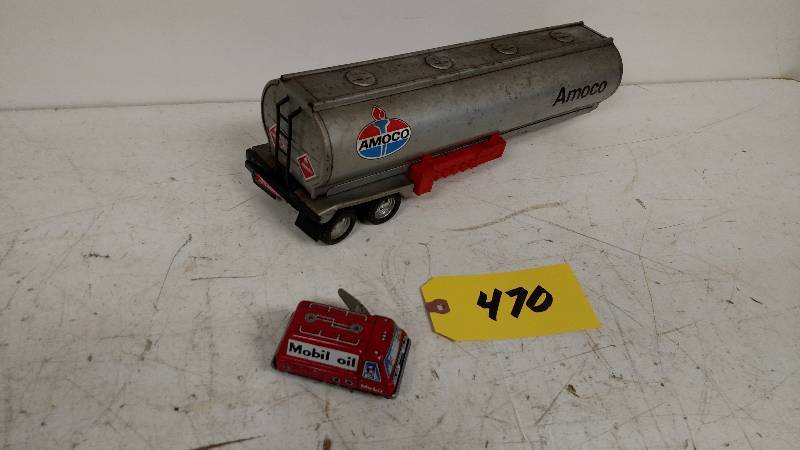 lot 470 image: Amoco Tanker Trailer & Mobil Oil Wi...