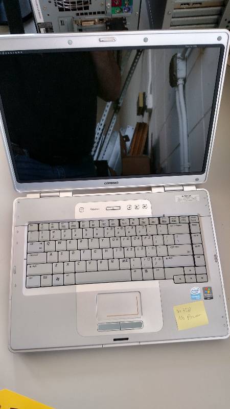 lot 231 image: Compaq Presario, No HD, Wiped, No C...