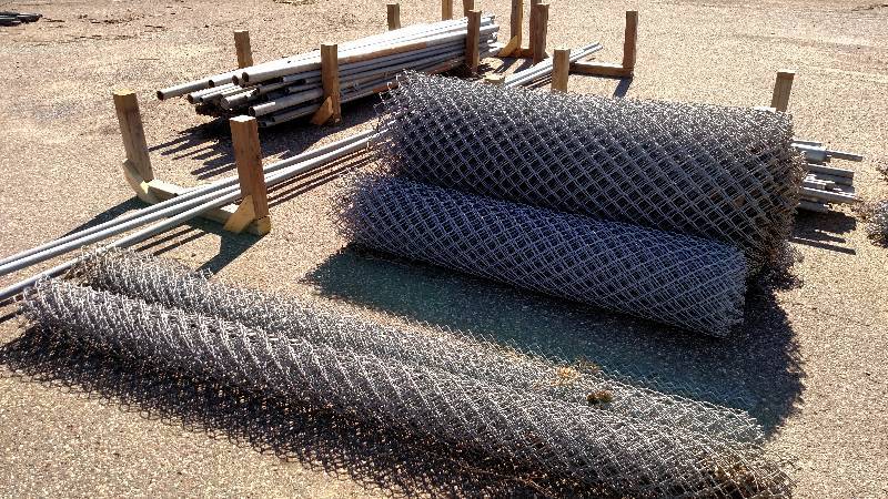 lot 195 image: Asstd Chain Link Fencing, & Pipe, ...