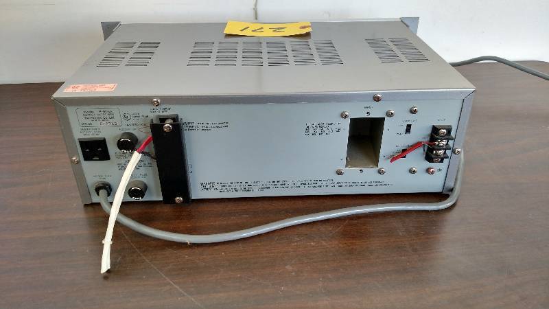 lot 271 image: TOA 900 Series Amplifier P-908A...