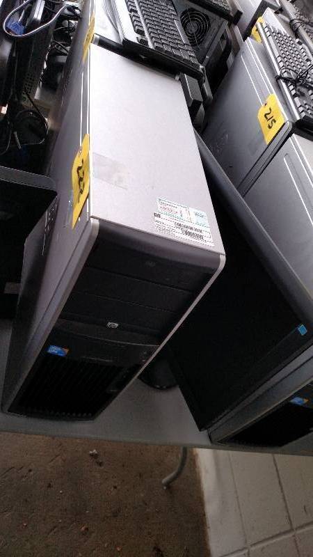 lot 222 image: H.P. XW4600 Computer Work Station &...