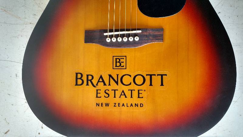 lot 46 image: Lauren Model LA125 Brancott Estate...