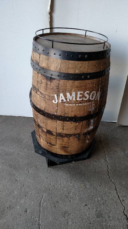 lot 73 image: Jameson Irish Whiskey Oak Barrel Cu...