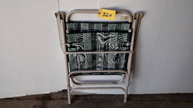 lot 324 image: Folding Lawn Chair...