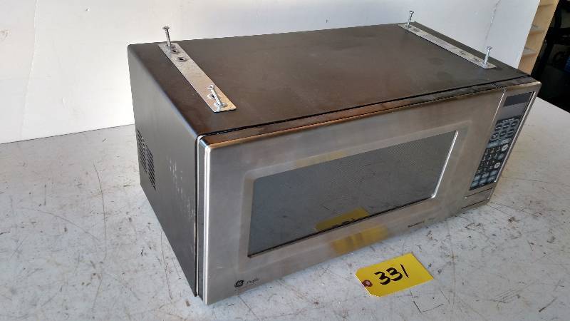 lot 331 image: GE Profile Spacemaker II S.S. Micro...