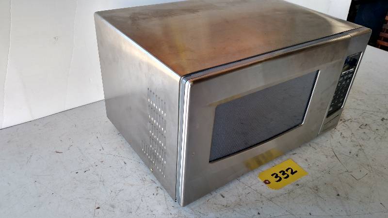 lot 332 image: KitchenAid S.S. Microwave Oven...