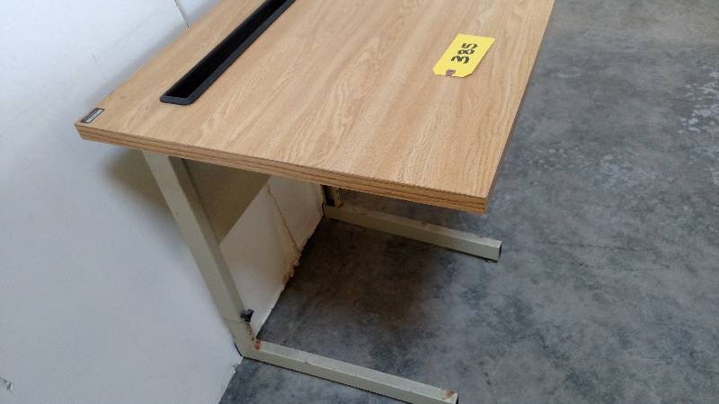 lot 385 image: Printer Stand...