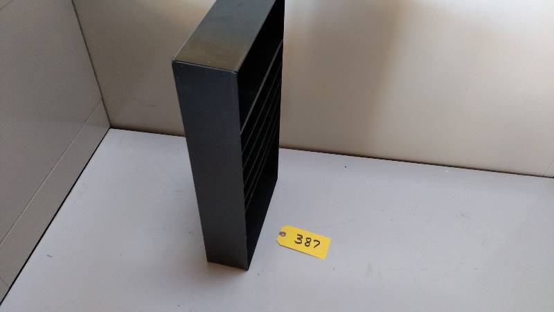 lot 387 image: Mail Box...
