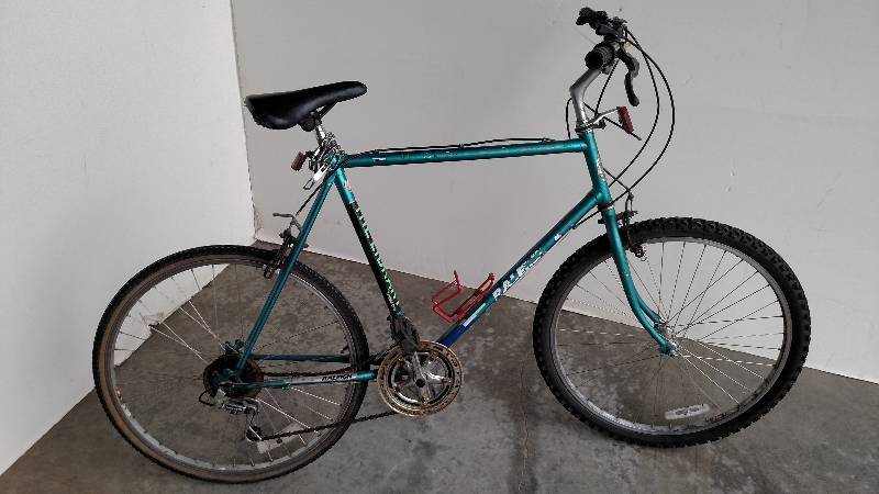 Raleigh Hoizon 26 Bicycle, 14 Spee...