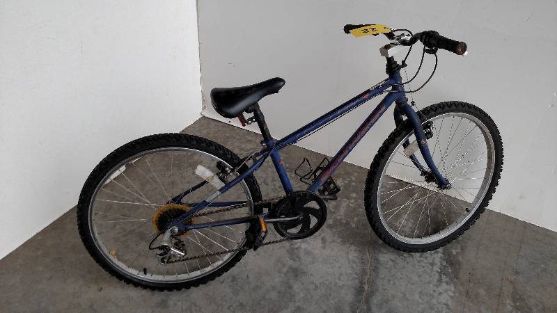 Schwinn Thrasher 24 Bicycle, 6 Spe...