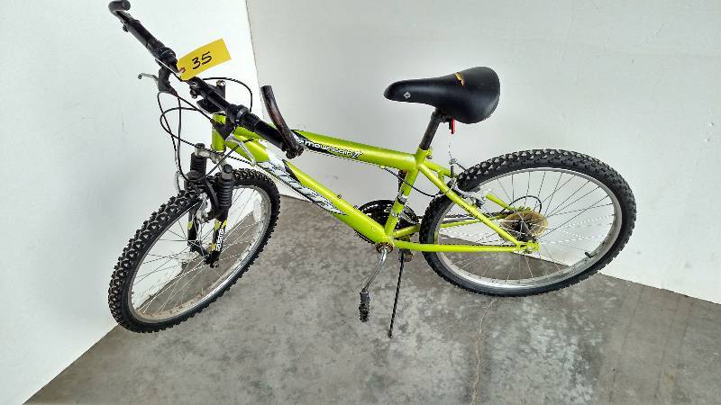 retro bike pedals