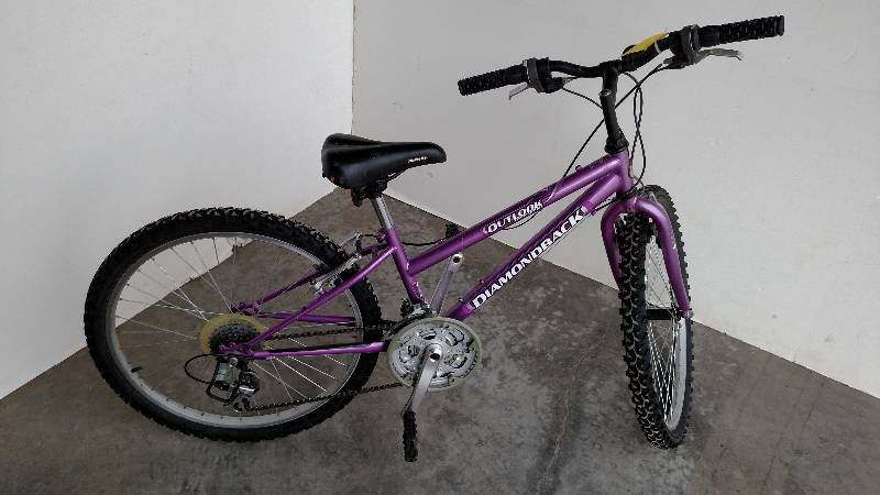 Diamondback Outlook 24 Bicycle, 21...