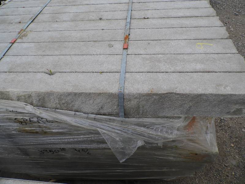 lot 9 image: Natural Stone Indiana Limestone