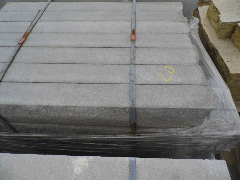lot 20 image: Natural Stone Indiana Limestone