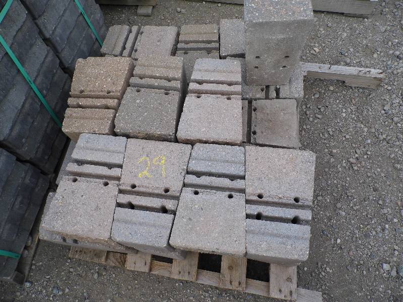 lot 29 image: Versa-Lok Tan Char Cobble Retaining Wall