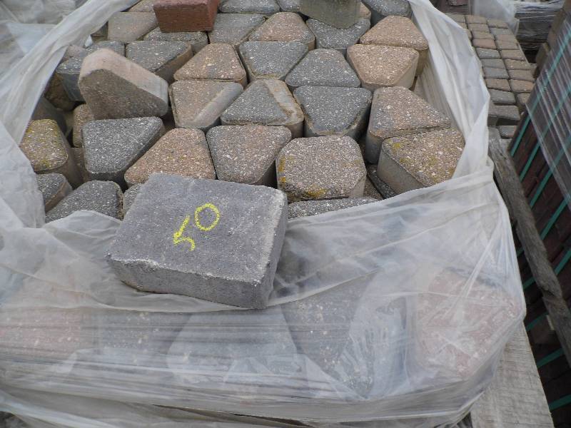 lot 50 image: Misc Pavers