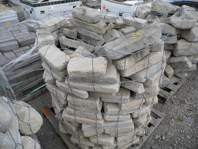 lot 87 image: Natural Indiana Limestone Full Bed