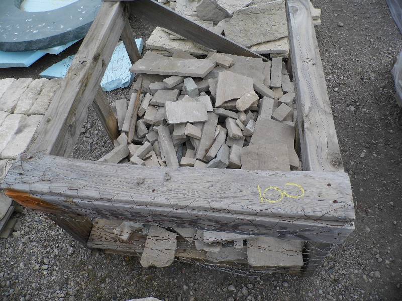lot 100 image: Natural Thin Veneer Stone