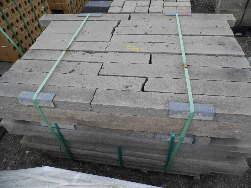 lot 106 image: Natural Indiana Limestone Full Bed
