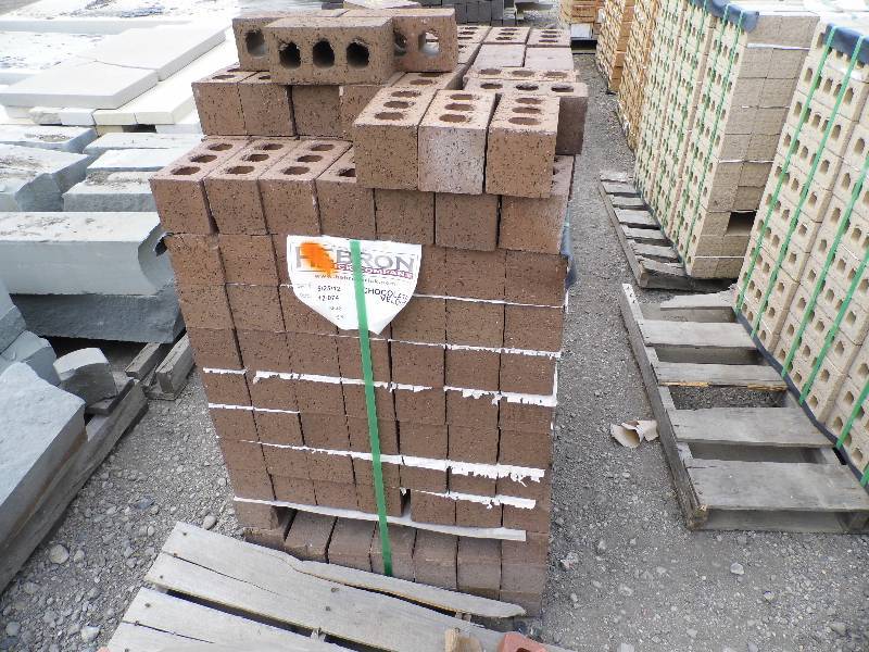 lot 119 image: Hebron Chocolate Closure Brick