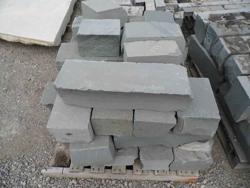 lot 133 image: Natural Pennsylvania Bluestone Wall & Sill