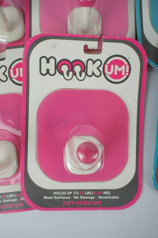 Hook-UM Hanging Hooks