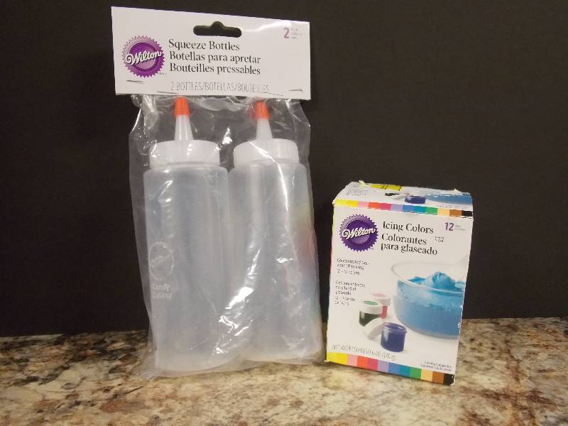 Wilton Icing Bottles and Frosting Gel Dyes