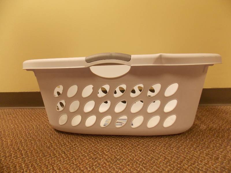 Sterilite Ultra Hip-Hold Laundry Hamper
