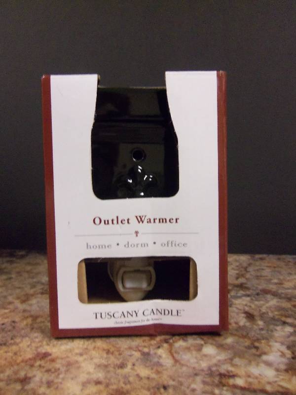 Tuscany Candle Outlet Warmer