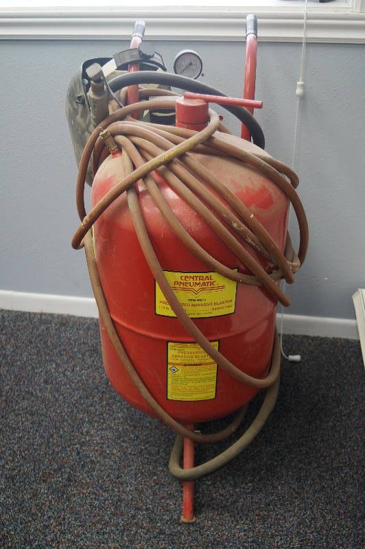lot 34 image: Sandblaster