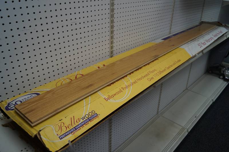 lot 40 image: Hardwood Floor