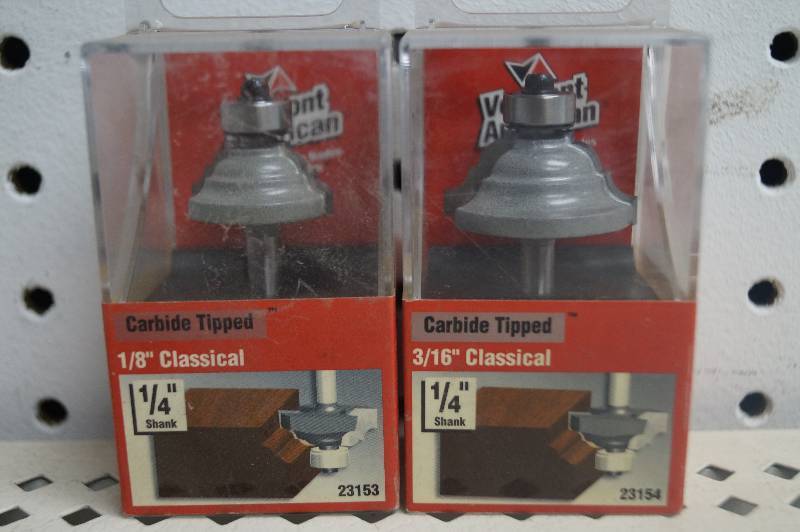 lot 43 image: Router bits