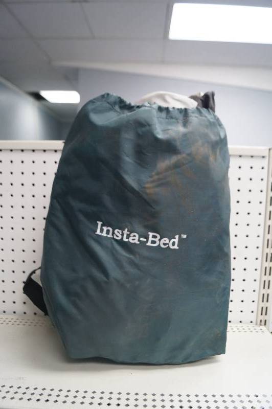lot 27 image: Insta-Bed inflatable mattress