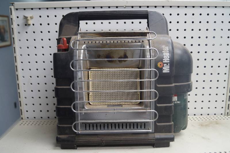 lot 32 image: Mr. Heater
