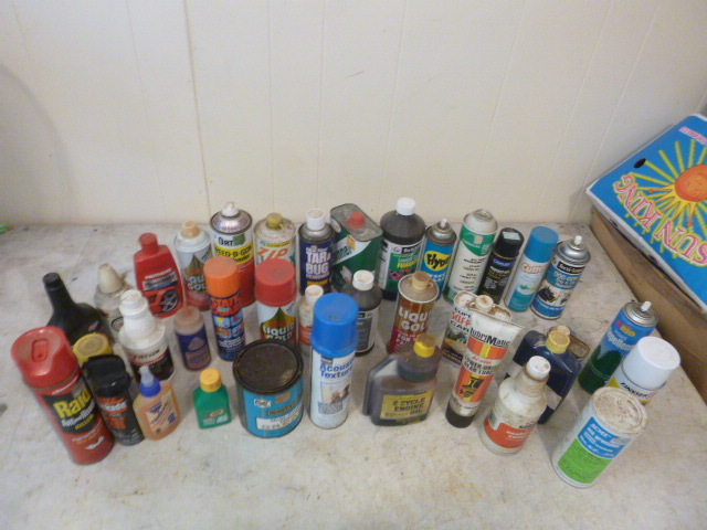 lot 31 image: Miscellaneous Garage Fluids