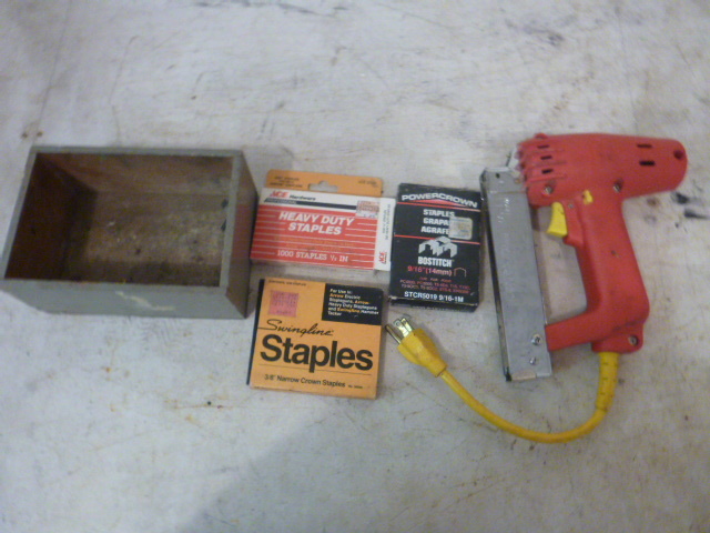 lot 46 image: Arrow Electric Stapler