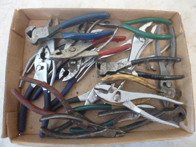 lot 57 image: Miscellaneous Pliers and Cutters