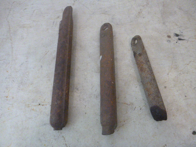 lot 69 image: 3 Counter Weights