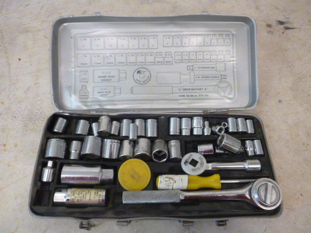 lot 89 image: Miscellaneous 38 Socket Set