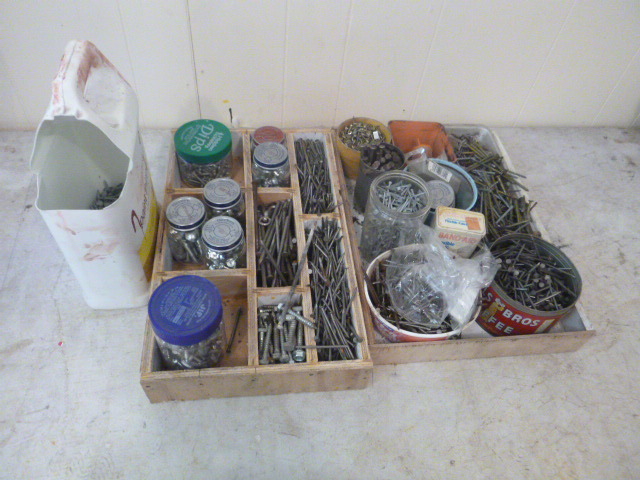 lot 90 image: Miscellaneous Hardware