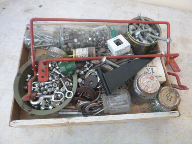 lot 91 image: Miscellaneous Hardware