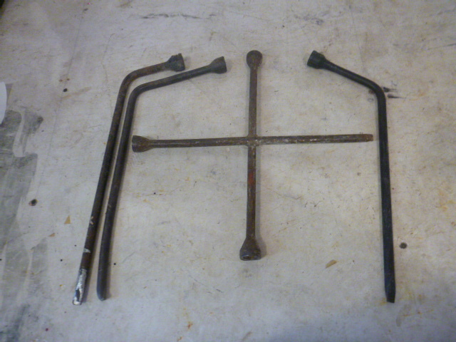 lot 104 image: 4-Way Tire Wrench