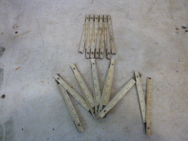 lot 118 image: 2 Wood Measuring Folding Sticks