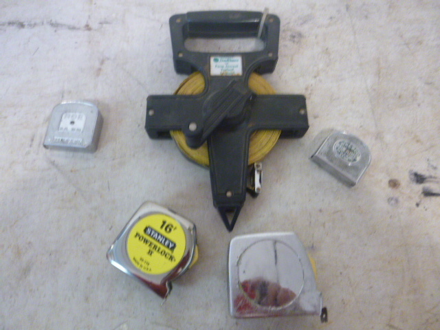lot 122 image: 5 Miscellaneous Tape Measures