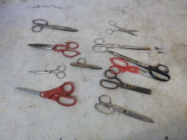 lot 160 image: Miscellaneous Scissors