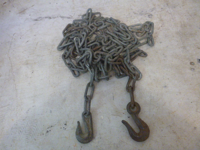 lot 166 image: Log Chain